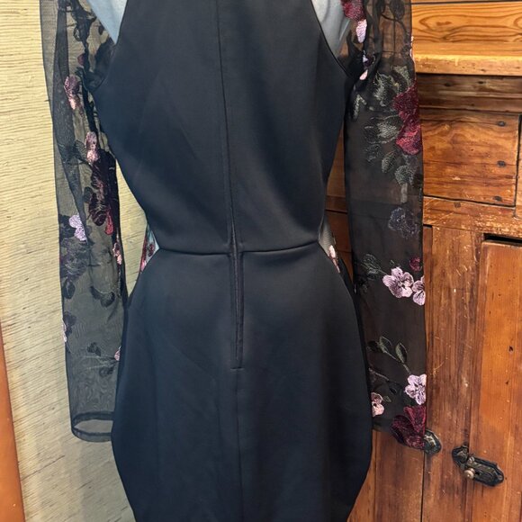 Sexy Black Dress - Picture 5 of 8